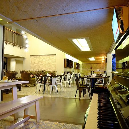 Tibera Hotel Ciumbuleuit Bandung Eksteriør bilde