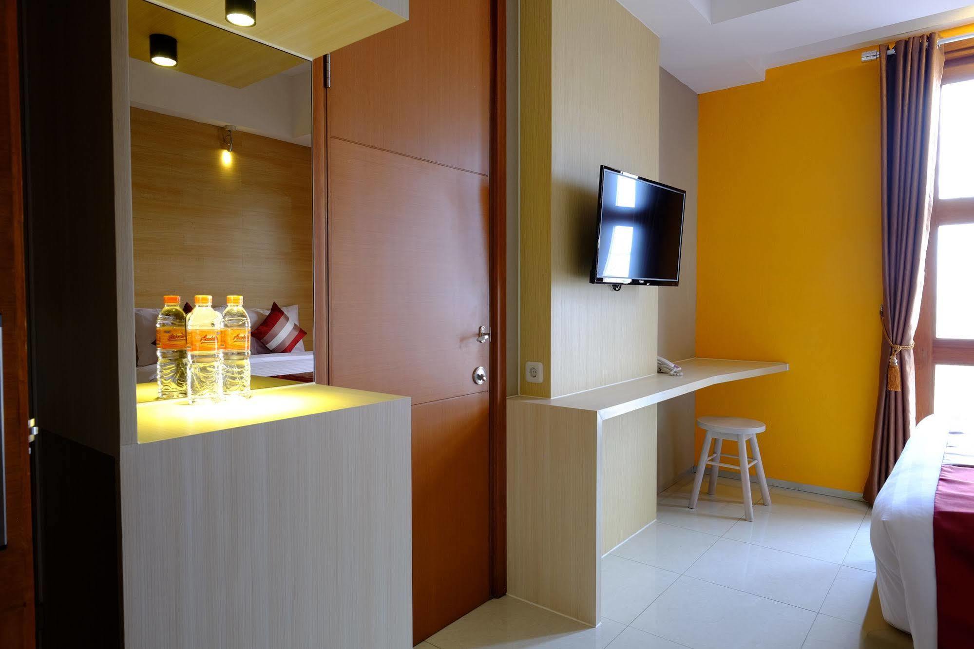 Tibera Hotel Ciumbuleuit Bandung Eksteriør bilde